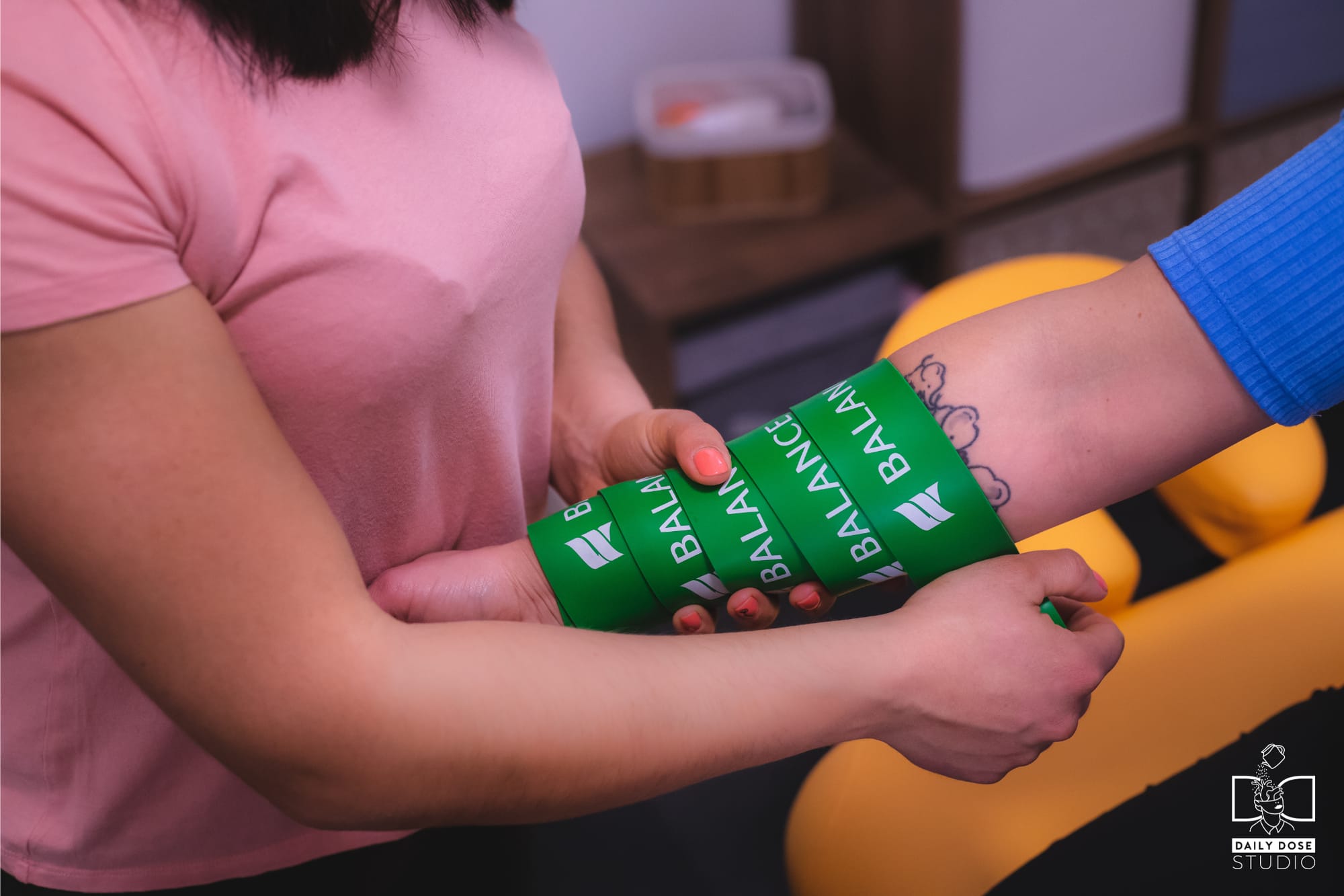 Flossing technika alkalmazása az alkar mobilitásának javítására